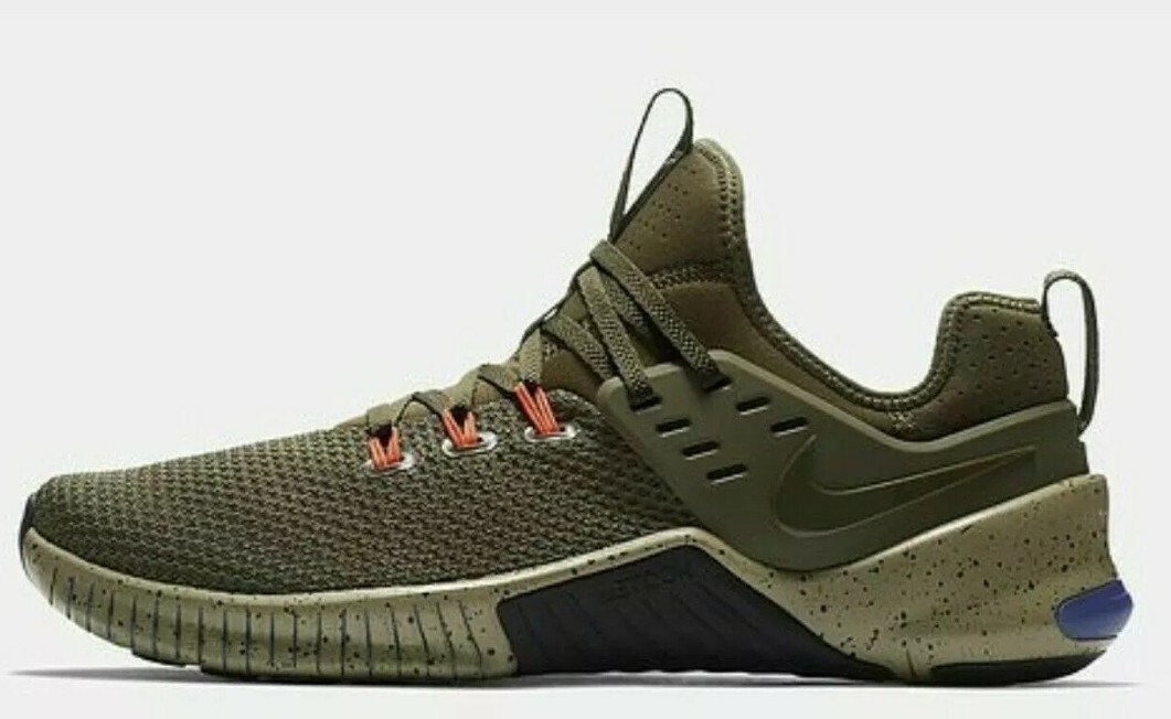 nike metcon olive green