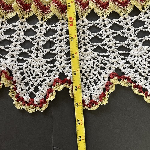 Oval Häkeldeckchen Läufer erhaben Blumen Herzstück Landhaus rot gelb Vintage - Bild 10 von 12