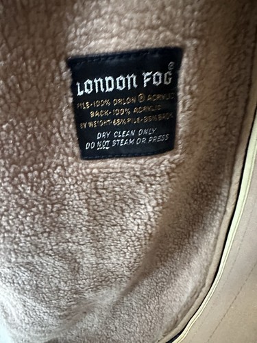 Vintage London Fog Trenchcoat - Picture 7 of 7