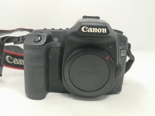 Cámara réflex digital Canon 50D 15,1 MP con lente EF-S 18-135 mm, bolsa Manfrotto Velbon - Imagen 10 de 24