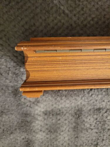 M.J Hummel fourth edition the four seasons series goebel music box - Picture 7 of 7