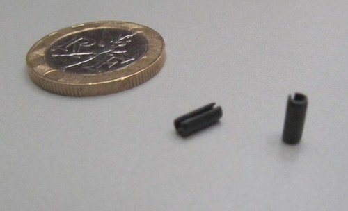 Pin de resorte de rollo ranurado de acero, diapositiva de 3/32" x 3/8" de largo, 500 piezas - Imagen 4 de 11