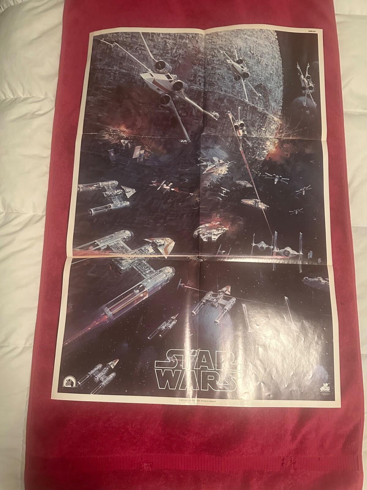 VINTAGE ORIGINAL 1977 STAR WARS MOVIE POSTER  20th. CENTURY FOX RECORDS-FOLDED