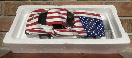 1967 CHEVROLET CORVETTE , STAR SPANGLED , US FLAG 1:18 ERTL BRAND NEW - Picture 12 of 12