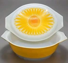 Vtg DAISY PYREX SUNFLOWER 045 2.5 quart Oval Yellow Casserole Dish w Lid EUC