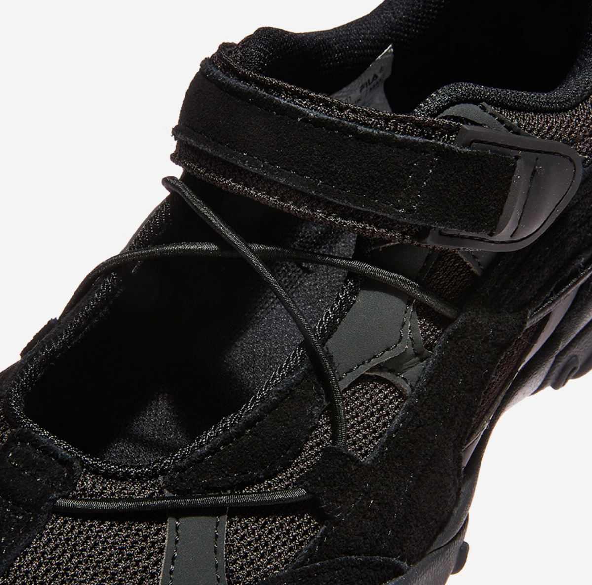 FILA ECHAPPE VC v2 LX Women's Women's Fashion Shoes Sneakers