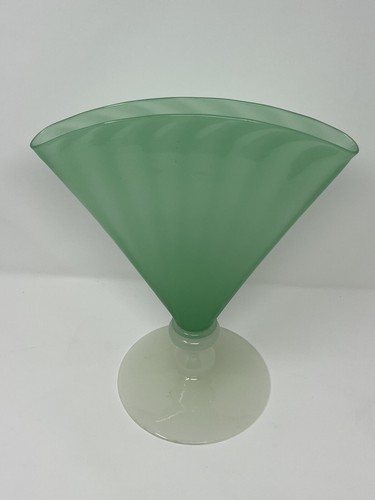 Antique Steuben Green Art Deco Glass Fan Flower Vase - Picture 15 of 15