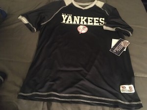 B2-New-York-Yankees-true-fan-T-Shirt-Men-Adult-Logo-Jersey-NY-v-neck-Medium