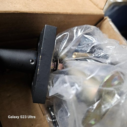 Emtek 5110ASTRHUS19 RHPassage Lever Set Square Rosette Aston, Flat Black. READ - Picture 4 of 5