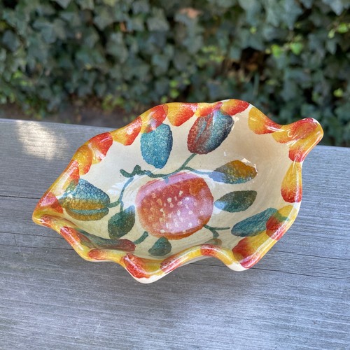 5" Leaf Shape Ceramic Italy Yellow & Orange w Leaves Small Terra Cotta Bowl - Imagen 4 de 5