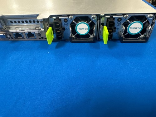 Cisco HXAF220C-M5SX UCSC C220 M5 10SFF 2 PSU MLOM-C25Q-04 RAID-M5 CTO Server - Picture 5 of 9