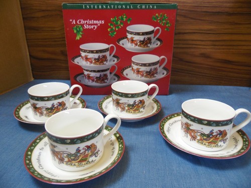 A Christmas Story Susan Winset 4 Mugs & Saucer 8 Total Pieces Cups Plates BOXED