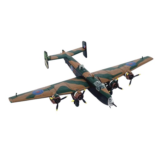 High Simulation 16cm 1/144 WWII For Handley Page Halifax B.Mk III Bomber Model - Imagen 4 de 11