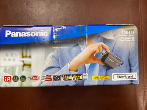 Panasonic SDR-S15 Handheld High Definition YouTube Camcorder With Charger -BOXED - Picture 1 of 13