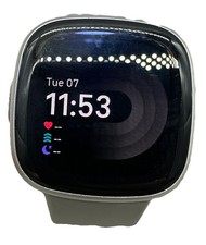 Fitbit Versa 4 FB523 Health and Fitness Watch - With Charger {TT}