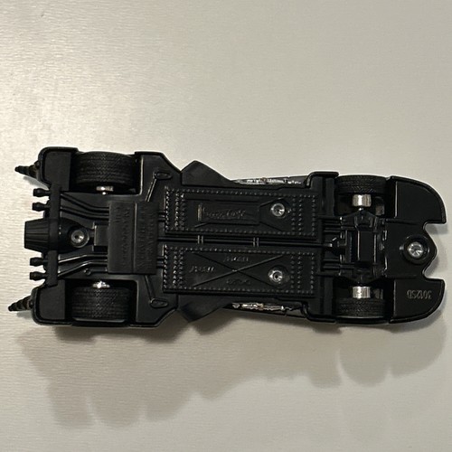 9 Mattel / HOT WHEELS BATMAN DIE CAST 1:50 MIXED LOT USED BATMOBILES & BATWINGS - Picture 6 of 24