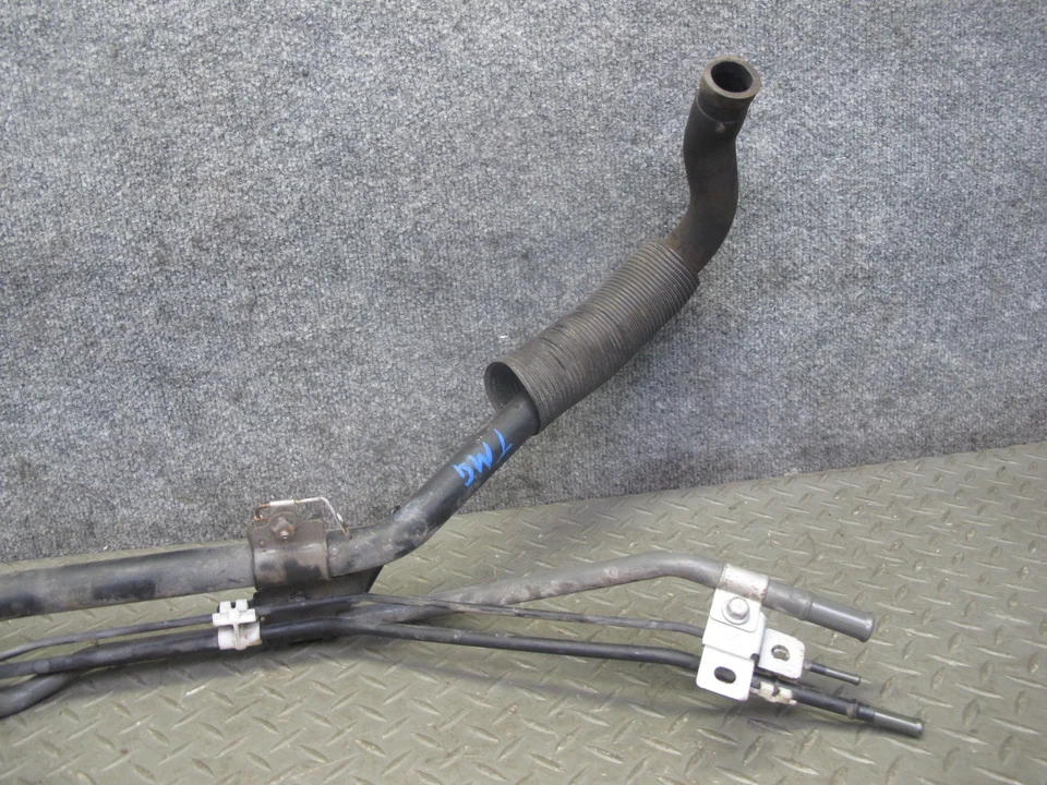 00-05 TOYOTA MR2 SPYDER ZZW30L ТОПЛИВНЫЙ БАК НАПОЛНИТЕЛЬ ГОРЛОВИНЫ ТРУБЫ OEM - Изображение 3 из 4