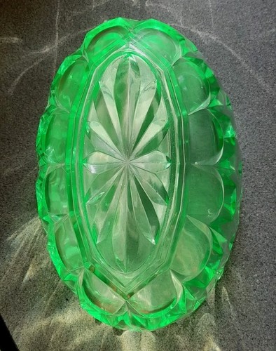Large Art Deco Vaseline Uranium Glass Fruit Bowl - Picture 4 of 11