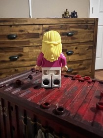 Bernadette Rostenkowski LEGO minifigure [idea018] Ideas 21302 Big Bang Theory