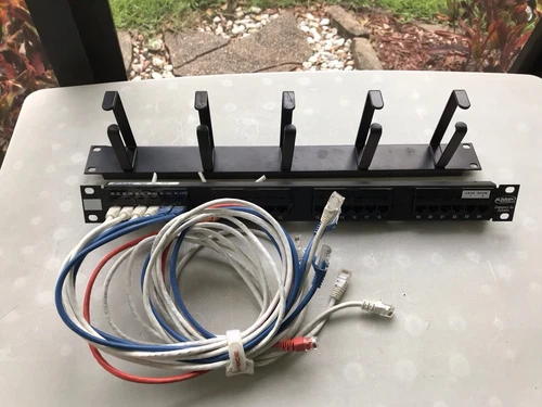 AMP Netconnect Category 5e 19” Patch Panel W/Middle Atlantic Products Horizontal