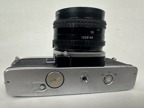 Vintage Minolta SRT SC-II 35mm SLR Film Camera Black & Silver with MD 50mm Lens - Picture 6 of 10