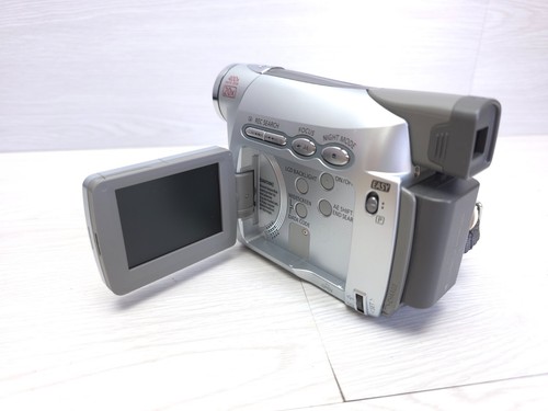 Videocamera miniDV portatile JVC GR-D250EK argento non testata - Foto 4 di 10