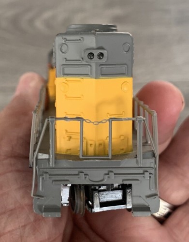 HO Life-Like Diesel Locomotive /box Car /tracks/accessories - Picture 4 of 13