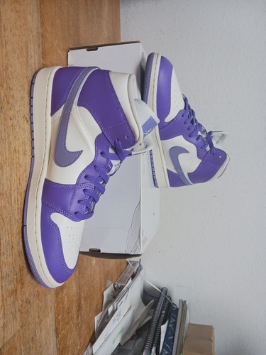 Size 11 - Jordan 1 Mid Action Grape W - Picture 4 of 15