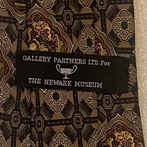 The Newark Museum Gallery 100% Silk Men's Tie Gold, Tan, Black GUC - Picture 4 of 4