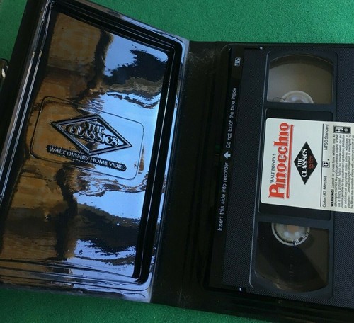 RARE Pinocchio 1985 Disney Padded Black DIAMOND clamshell VHS - Picture 2 of 3
