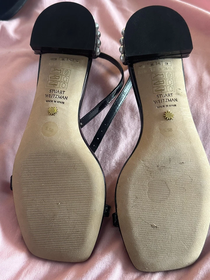 Stuart Weitzman Womens  Black Curve Pearl Flats Sandals Gold US 5.5 EU 35.5 $475 - Image 4 of 4