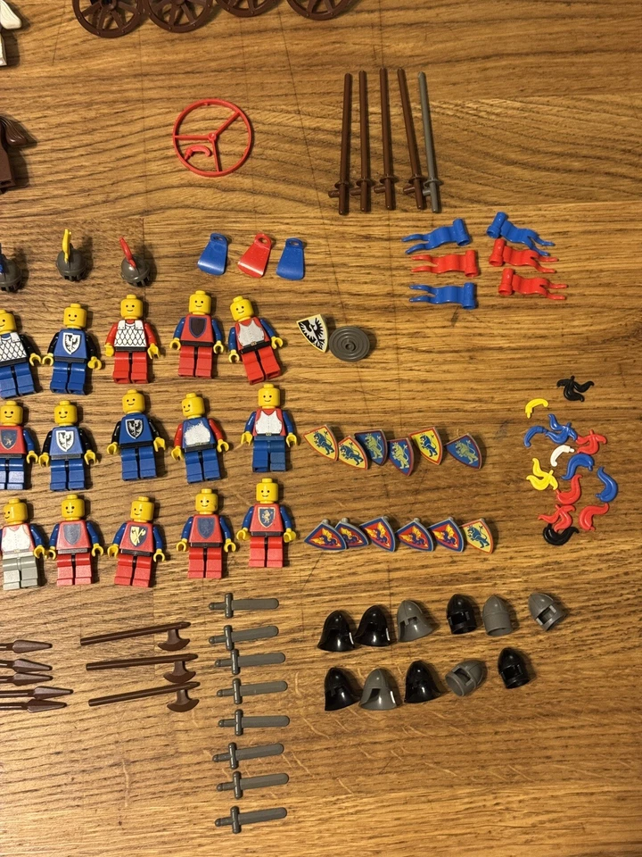 Lego Castle Crusaders Minifiguras, Caballos y Accesorios De Colección ANTIGUOS Foto 3 de 4