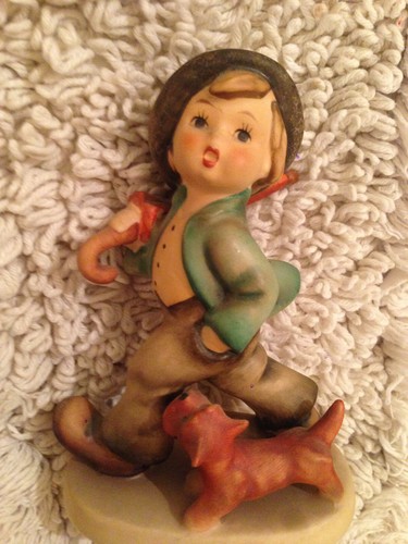 Hummel Figur Wanderbub mit Hund Nr. 5 - FM4 - Bild 1 von 6