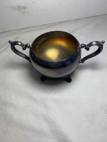 Wm. Rogers Silver Plate Tea Set: I.S.Co. Teapot & Sugar Bowl & Spoon Creamer - Picture 8 of 24