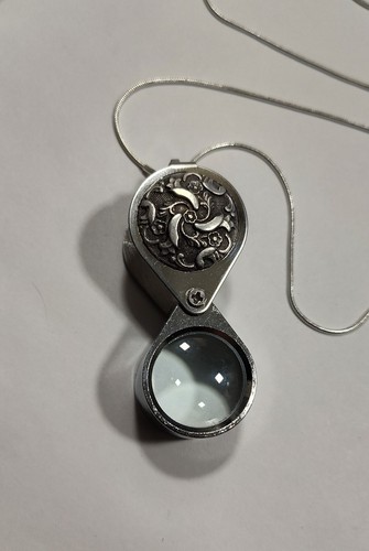 Magnifying Glass Oxidized Silver Floral Ornate Pendant Necklace 20x - Picture 6 of 11