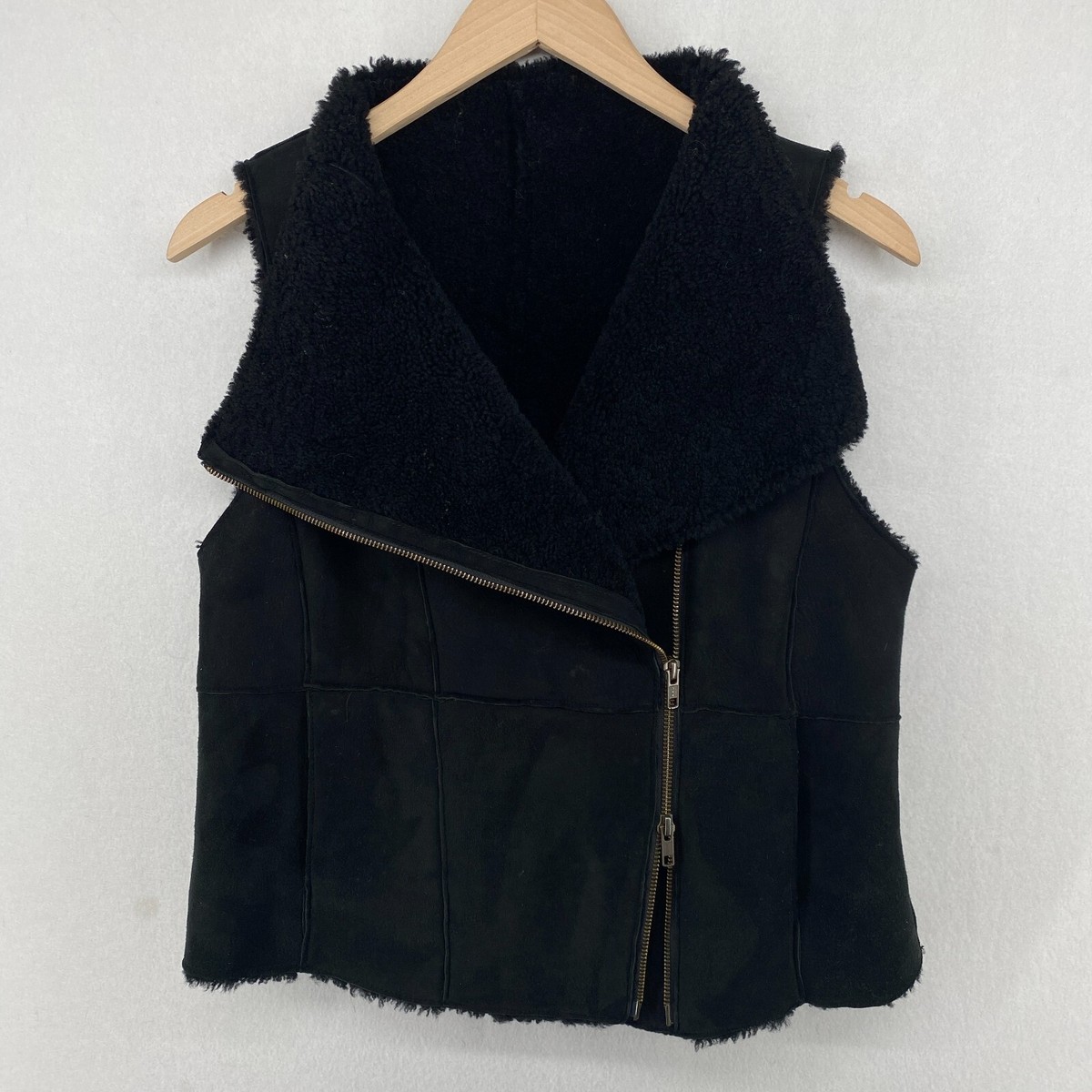 ベスト+ジレ 00s black fur boa fake lether vest y2k 00s black fur boa fake lether vest y2kの通販 by vintage｜ラクマ