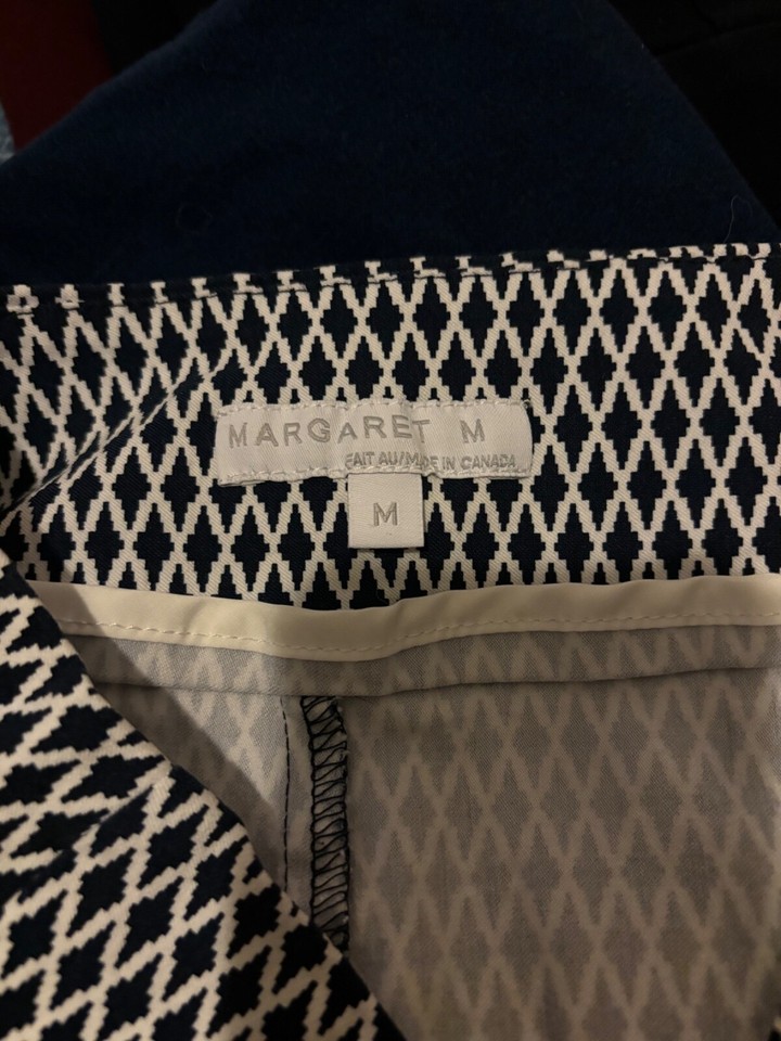 lot of womens clothes size 10, M, Banana Republic, Loft, Old Navy. Some