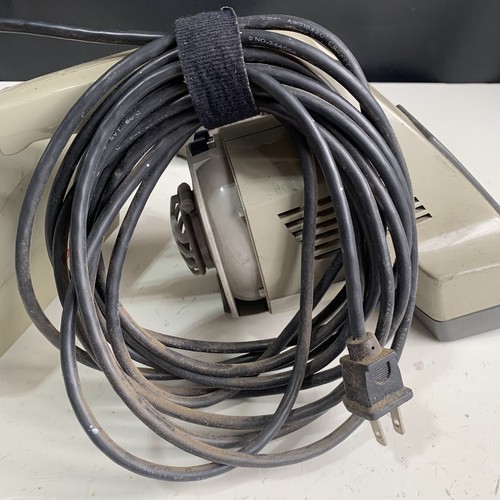 Vintage Hoover Hand Held Vacuum S1083 Hoover Brush Vac Powers On, Broken Belt - Picture 6 of 15