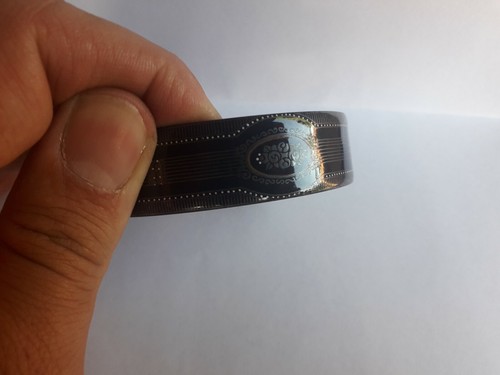 VINTAGE Michaela Frey Old enamel cuff bracelet, black background. - Picture 3 of 8