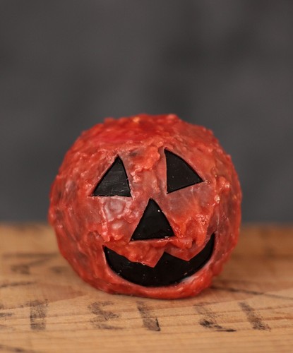 Decoración de Halloween Jack o'Lantern vela calabaza cera sucia con candelabro reemplazable - Imagen 2 de 3