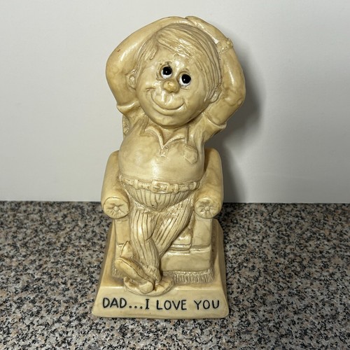 W & R Berries Co. "Dad I Love You" Figurine Vintage 1975 Father Birthday Gift - Picture 1 of 8