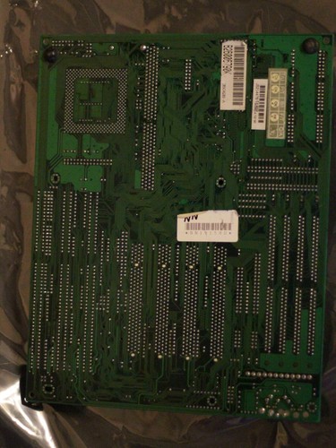 Socket 7 AT motherboard FIC PA-2002 PCI ISA EDO VIA 575M chipset - Picture 12 of 12