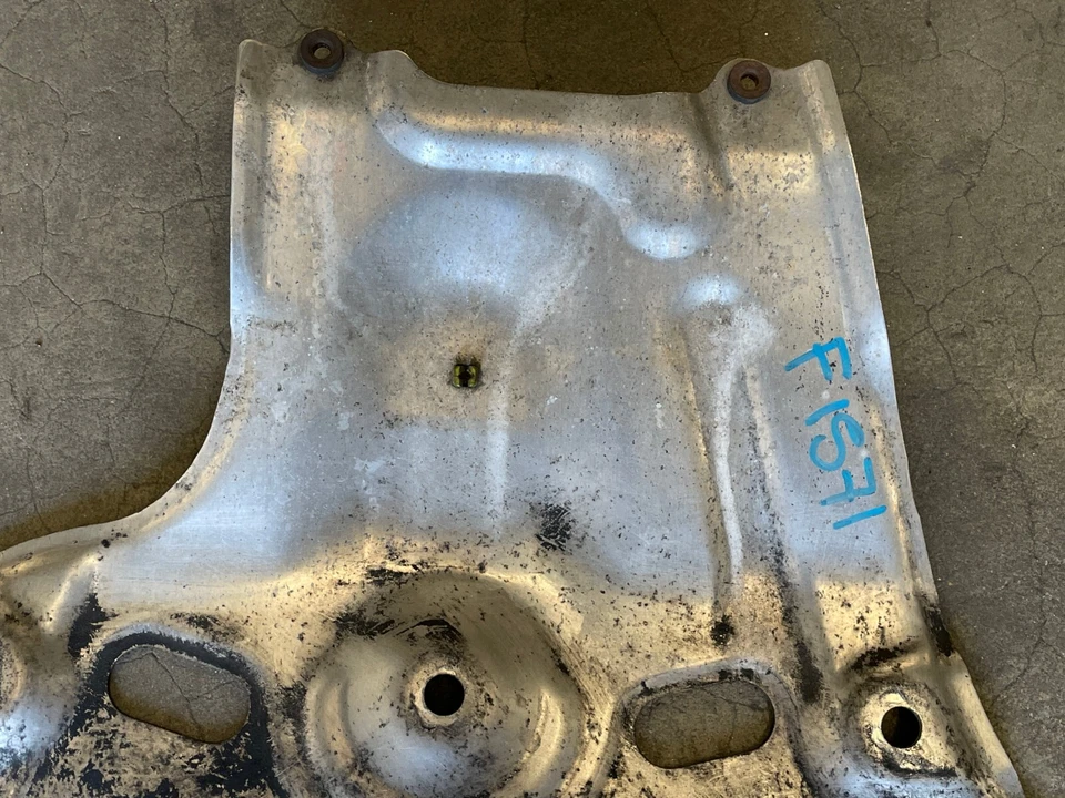 Protector contra salpicaduras 1571 OEM 2010 2011 2012 Lexus LS460 centro debajo de la carrocería Foto 4 de 4