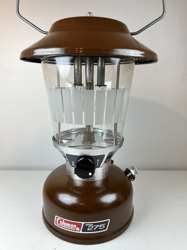 Vintage 4/ 1983 Coleman Model 275A Lantern in Great Condition