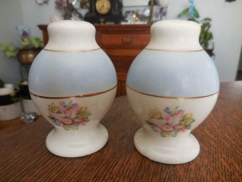 Royal China USA BLUE ORCHID Salt Pepper Shakers - Picture 4 of 4