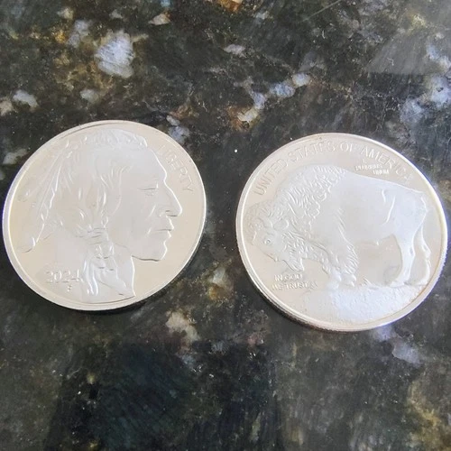 Lot of (2) 2024 Buffalo 1 oz Silver Rounds  .999 Fine Silver Bullion  2 Total Oz