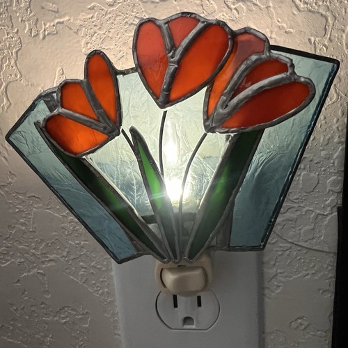 Stained Glass Tulip Night Light - Picture 6 of 6