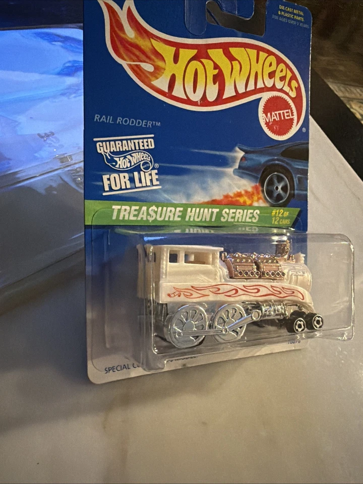 HOT WHEELS TREASURE HUNT - RAIL RODDER #589 1997 WHITE - NEW W PLASTIC CASE - Image 3 of 4