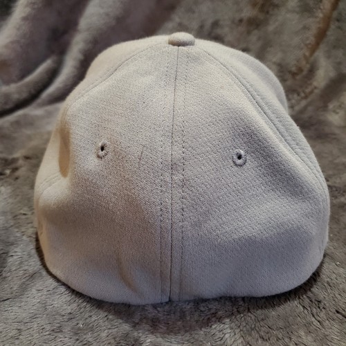 Men’s Gray Embroidered Volcom Flat Top Fitted Hat/Cap Size L/XL - Picture 5 of 9