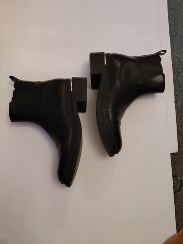 Women's Kenneth Cole Levon 2.0 Welt Chelsea Black Ankle Pull On Boots 9 Leather - Picture 7 of 15